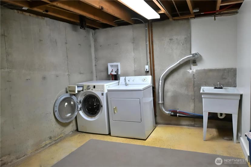 Property photo for 9417 S 38th Street, Seattle photo 14