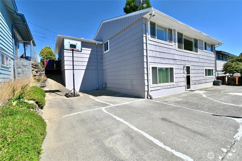 Property photo for 9417 S 38th Street, Seattle photo 16