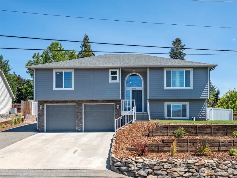 Property photo for 1611 N Astor Court, East Wenatchee photo 2