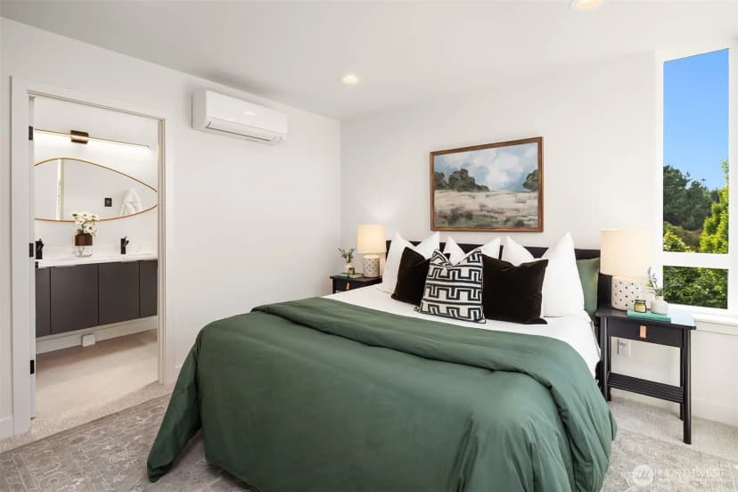 Property photo for 1611 N 50th Street, Seattle photo 16