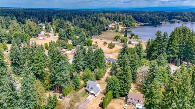 Property photo for 15816 Lindsay Road Se, Yelm photo 3