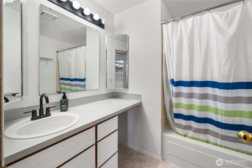 Property photo for 22227 126th Place Se, Kent photo 9
