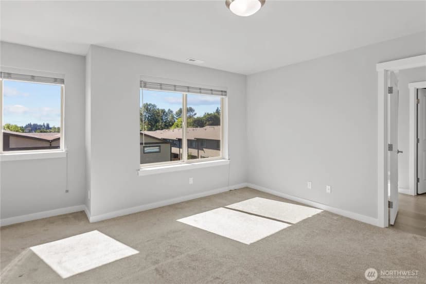 Property photo for 1033 105th Avenue Ct E, Edgewood photo 21