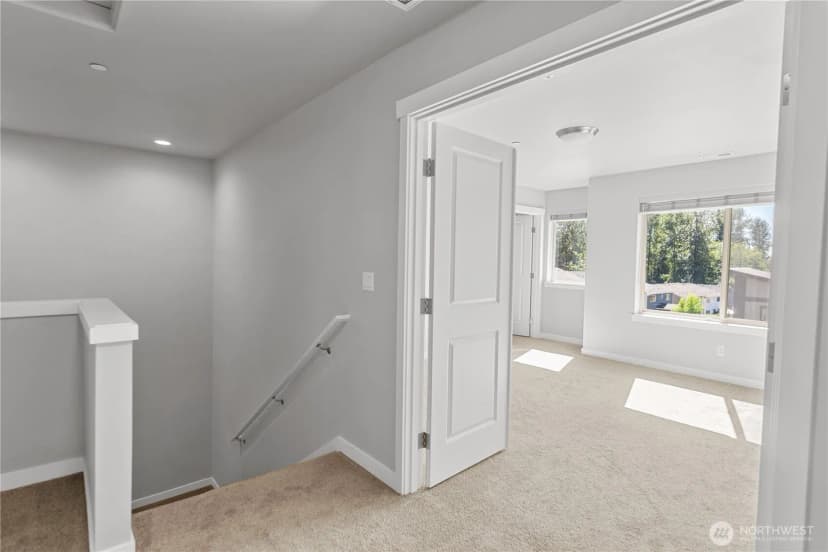 Property photo for 1033 105th Avenue Ct E, Edgewood photo 19