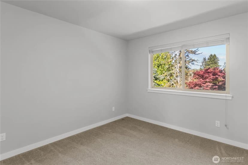 Property photo for 1033 105th Avenue Ct E, Edgewood photo 14