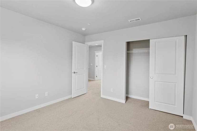 Property photo for 1033 105th Avenue Ct E, Edgewood photo 15