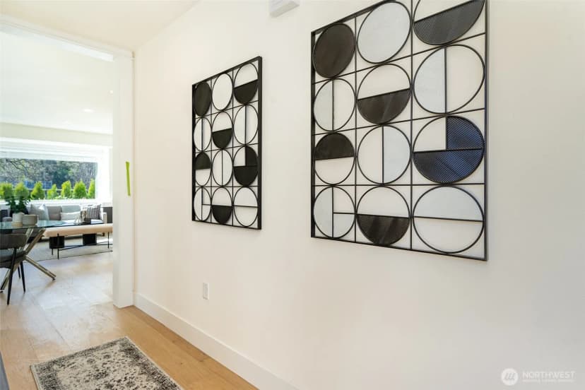 Property photo for 5102 Green Lake Way N, Seattle photo 32