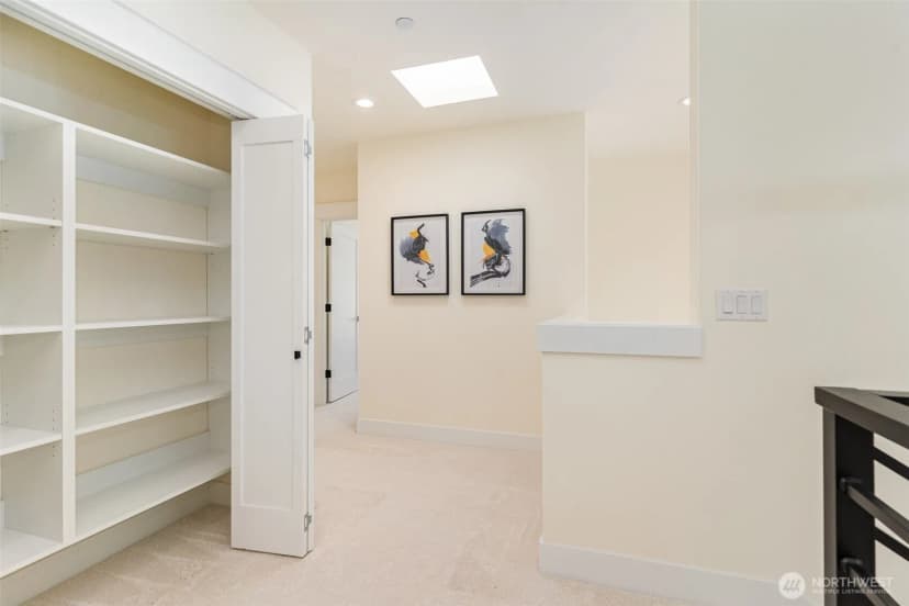 Property photo for 5102 Green Lake Way N, Seattle photo 19