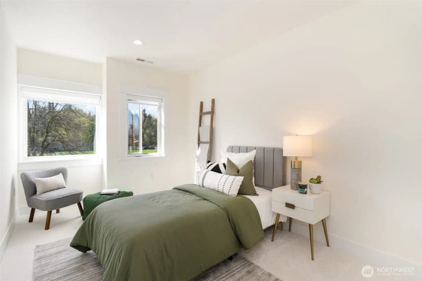 Property photo for 5102 Green Lake Way N, Seattle photo 26
