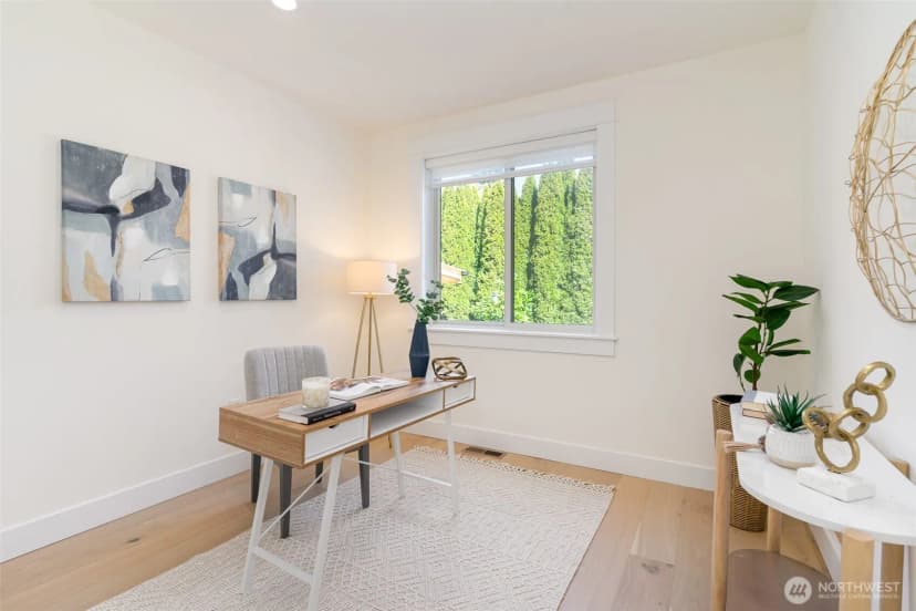 Property photo for 5102 Green Lake Way N, Seattle photo 16