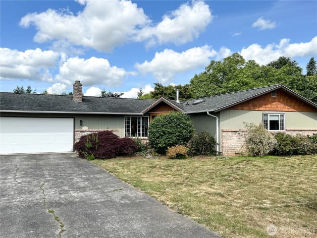 Property photo for 6753 La Monte Drive, Lynden photo 2