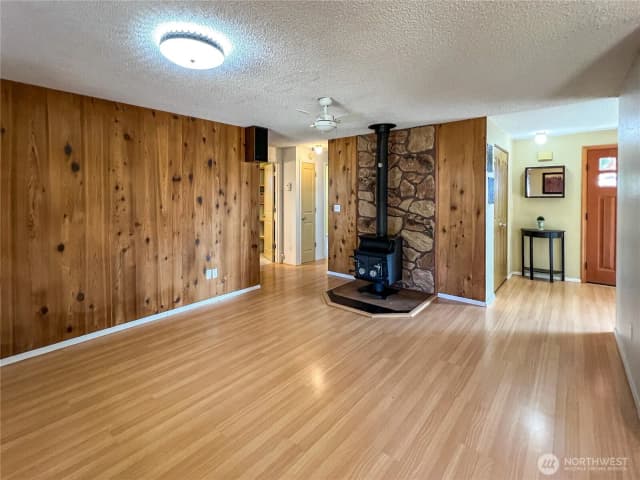 Property photo for 6753 La Monte Drive, Lynden photo 5