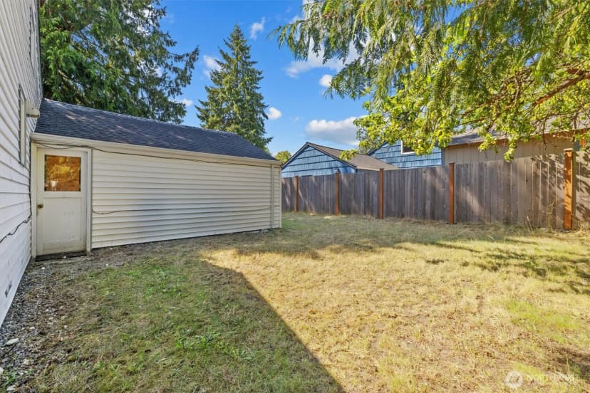 Property photo for 17030 14th Avenue Ne, Shoreline photo 26