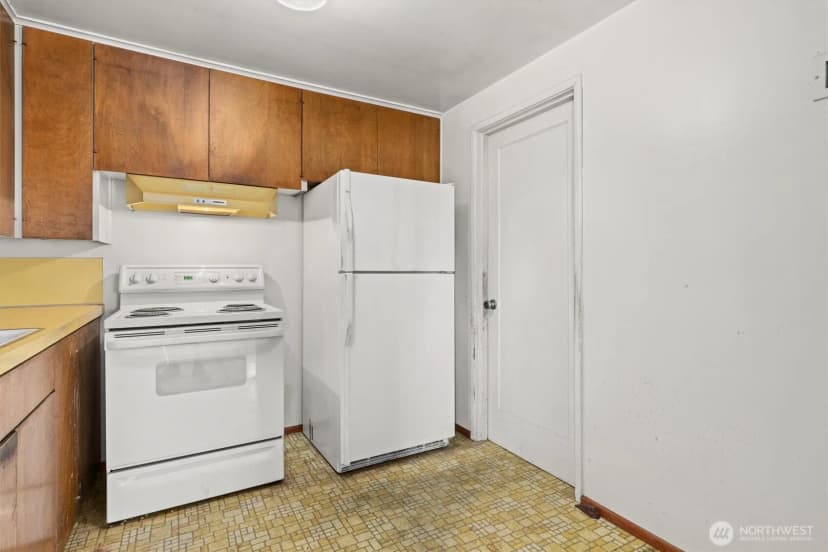 Property photo for 17030 14th Avenue Ne, Shoreline photo 11