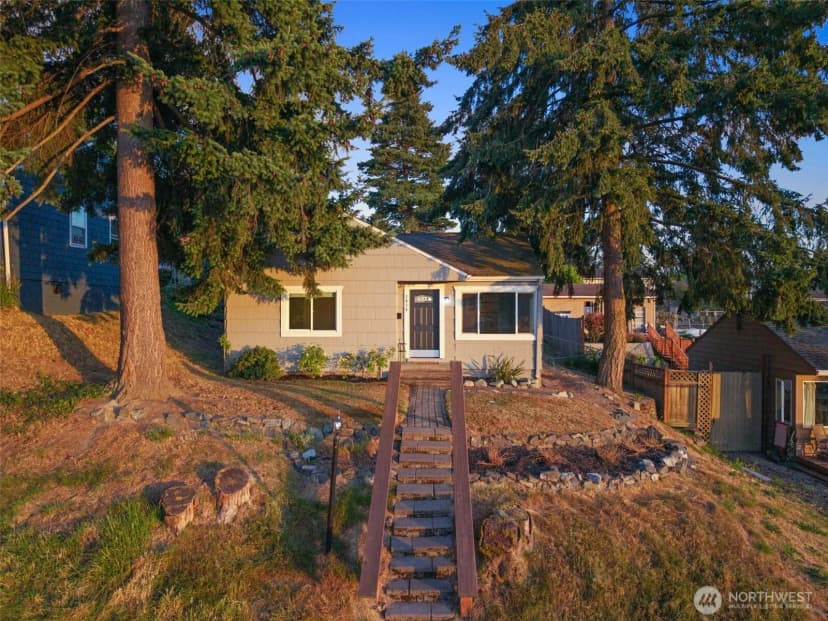 Property photo for 2036 E Morton Street, Tacoma photo 4