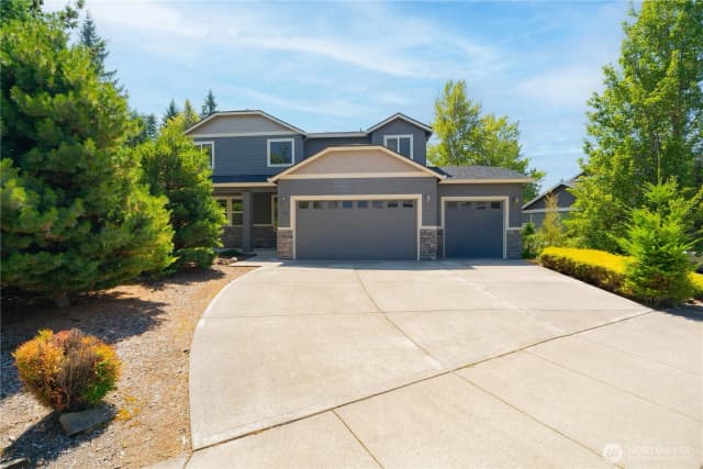 Property photo for 940 W Lookout Ridge Drive, Washougal
