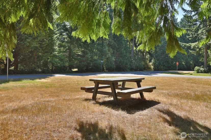 Property photo for 1098 Cedar Circle, Langley photo 31