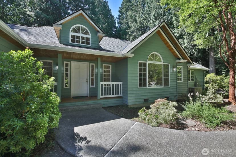 Property photo for 1098 Cedar Circle, Langley photo 24