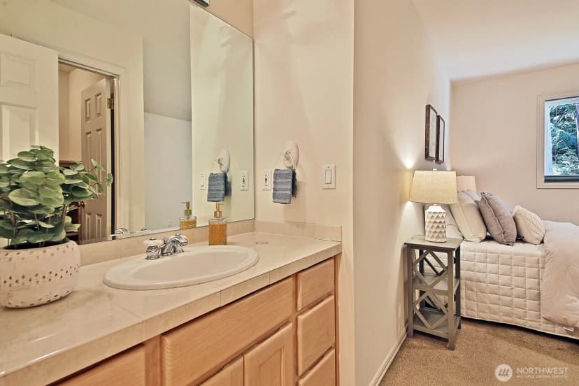 Property photo for 1098 Cedar Circle, Langley photo 21