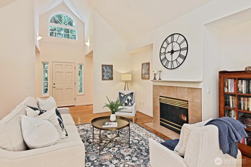 Property photo for 1098 Cedar Circle, Langley photo 5