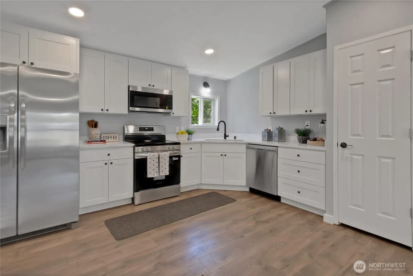 Property photo for 13018 225th Avenue E, Bonney Lake photo 9