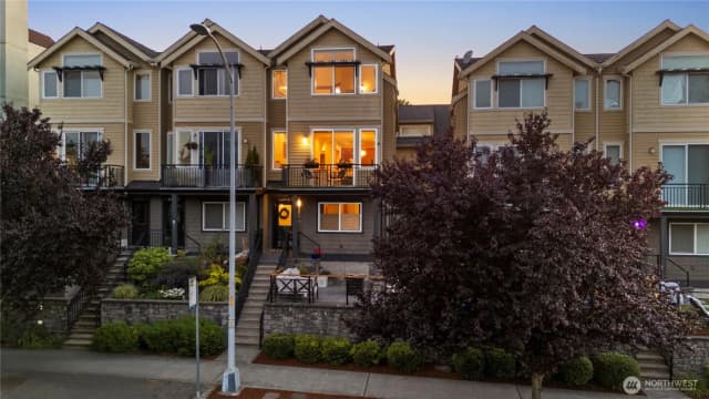 Property photo for 1609 California Avenue Sw #a, Seattle