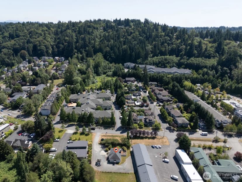 Property photo for 10516 E Riverside Drive, Bothell photo 31
