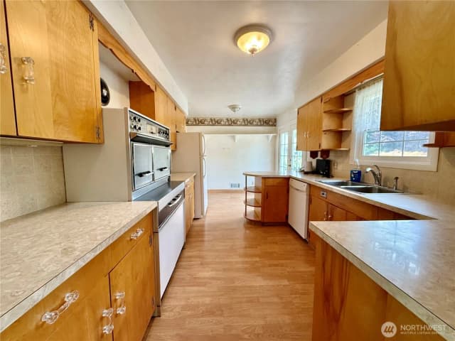 Property photo for 12 Scenic View Place, Longview photo 3