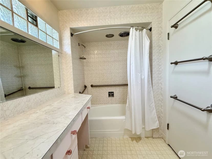 Property photo for 12 Scenic View Place, Longview photo 17