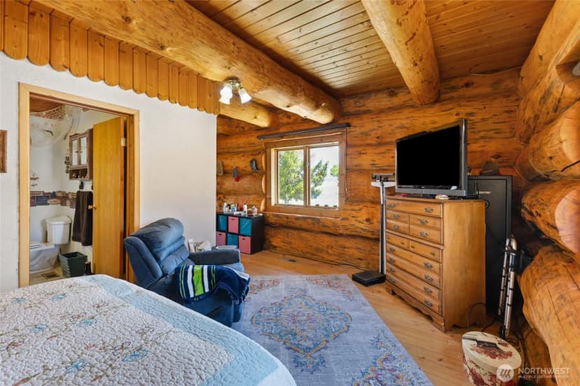 Property photo for 46575 Meadowlark Lane, Grand Coulee photo 18