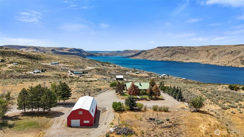 Property photo for 46575 Meadowlark Lane, Grand Coulee photo 3
