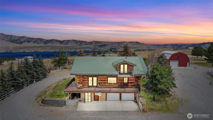 Property photo for 46575 Meadowlark Lane, Grand Coulee