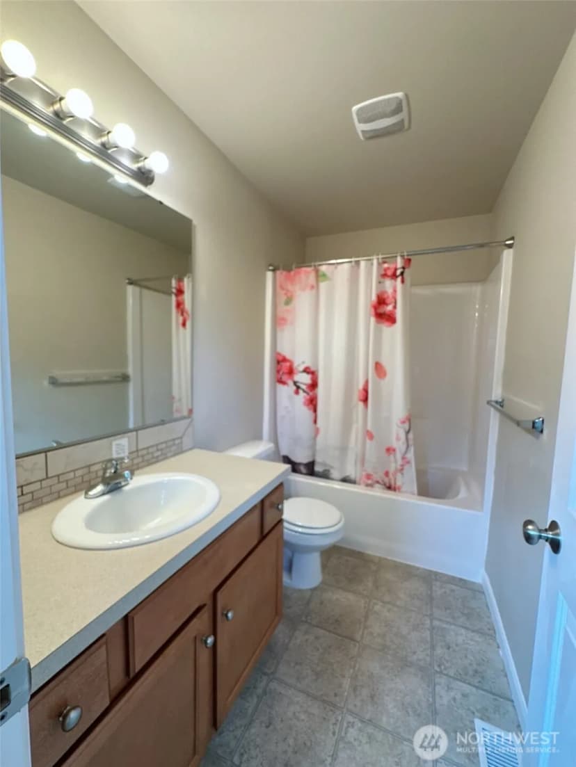 Property photo for 7541 Denali Ave Ne, Lacey photo 14