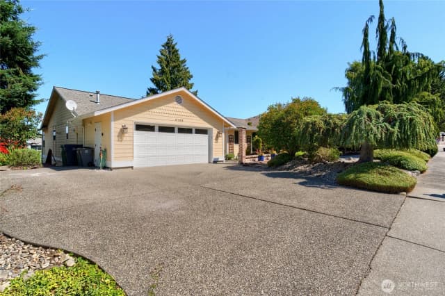 Property photo for 3708 W 8th Ave, Anacortes