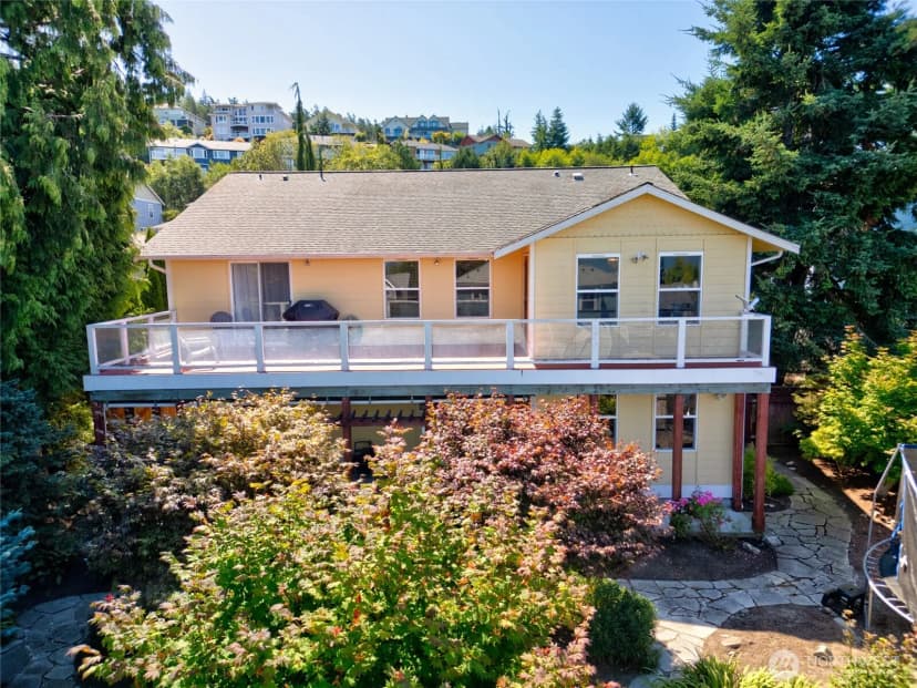Property photo for 3708 W 8th Ave, Anacortes photo 11