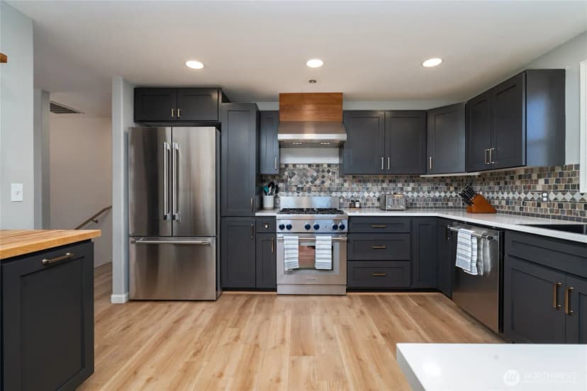 Property photo for 3708 W 8th Ave, Anacortes photo 27