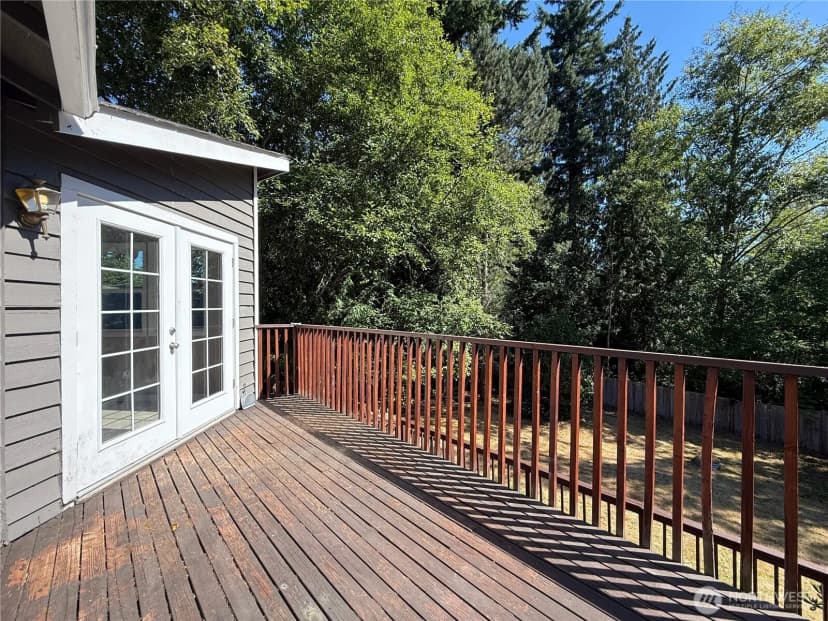 Property photo for 12125 53rd Avenue Se, Everett photo 11