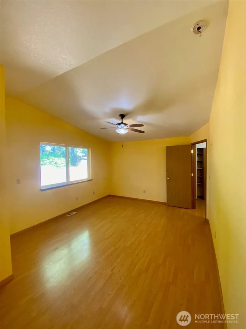 Property photo for 1609 Tullis Street Ne, Olympia photo 13