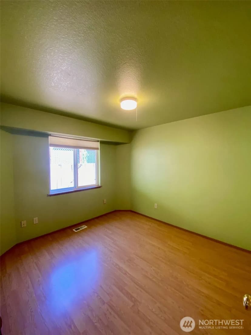 Property photo for 1609 Tullis Street Ne, Olympia photo 24