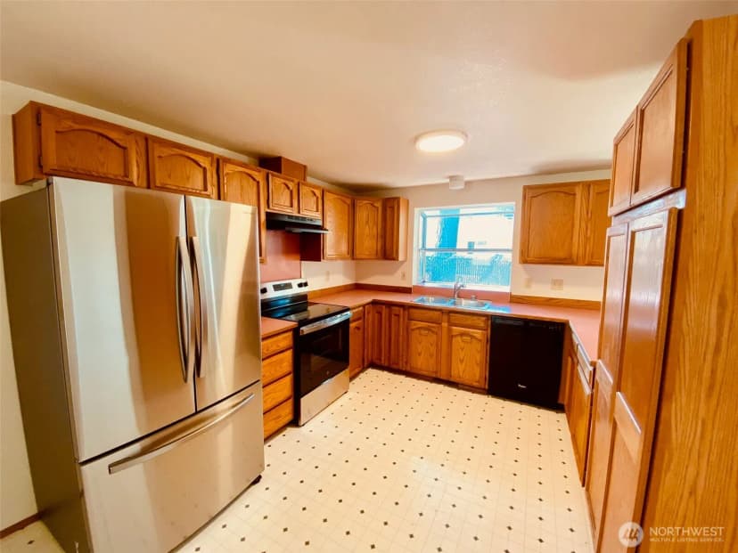 Property photo for 1609 Tullis Street Ne, Olympia photo 5