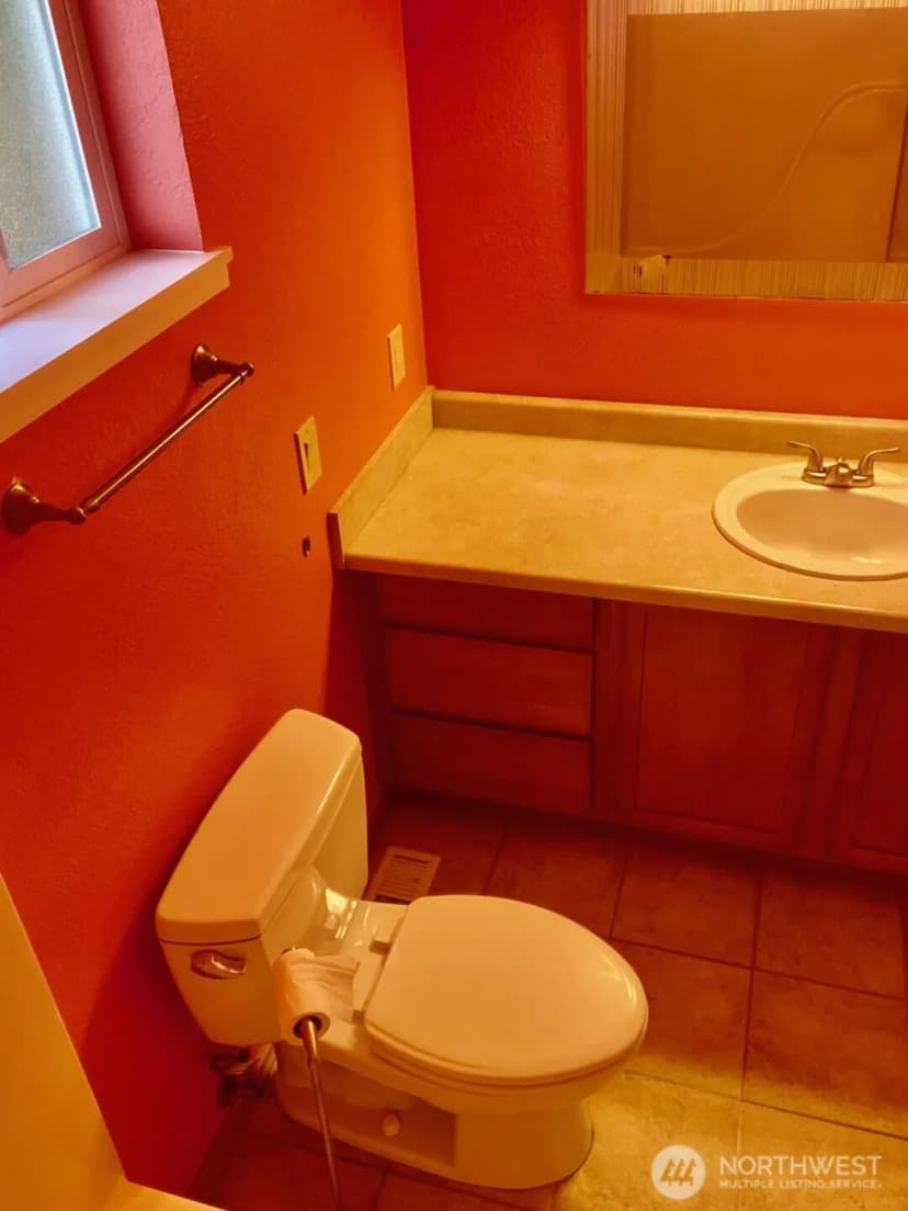 Property photo for 1609 Tullis Street Ne, Olympia photo 17