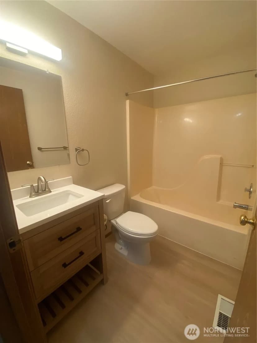 Property photo for 1609 Tullis Street Ne, Olympia photo 32