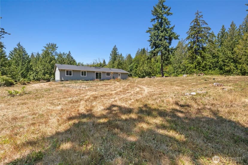 Property photo for 14715 318th Street E, Graham photo 34