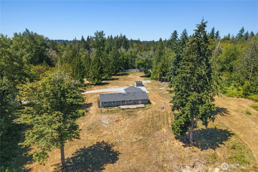 Property photo for 14715 318th Street E, Graham photo 37