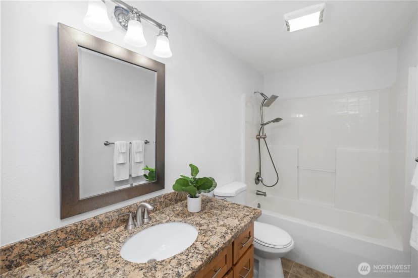 Property photo for 14715 318th Street E, Graham photo 28