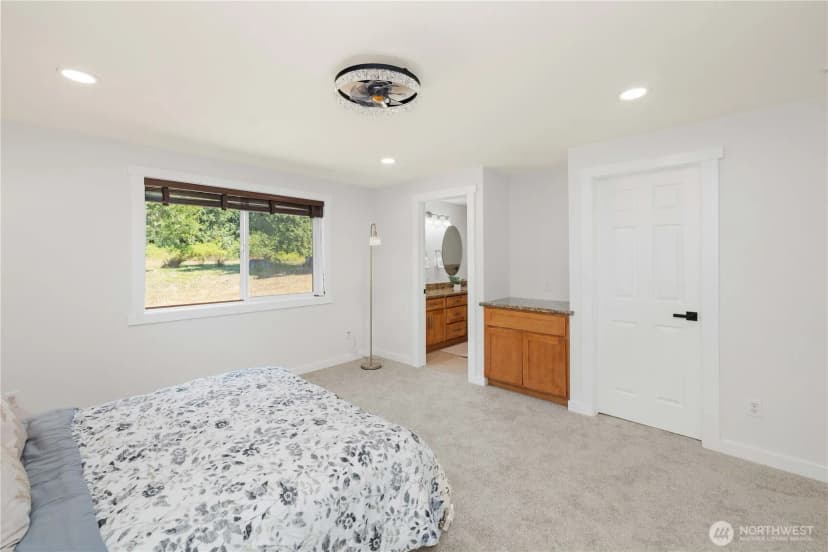 Property photo for 14715 318th Street E, Graham photo 15