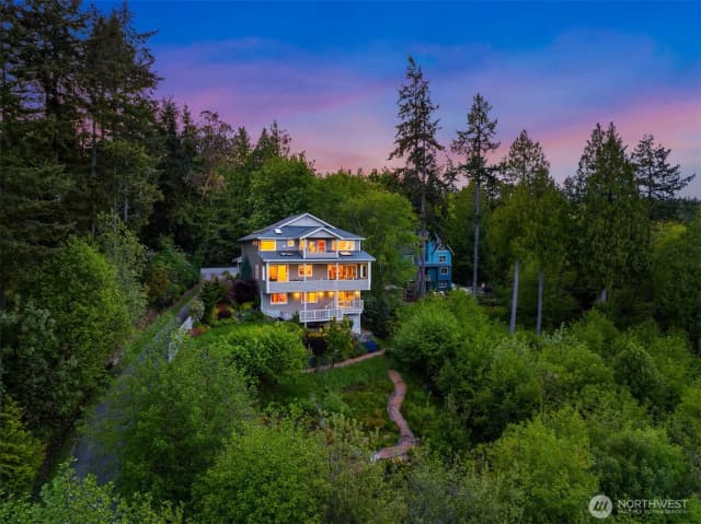 Property photo for 6715 Ne Dapple Court, Bainbridge Island photo 2