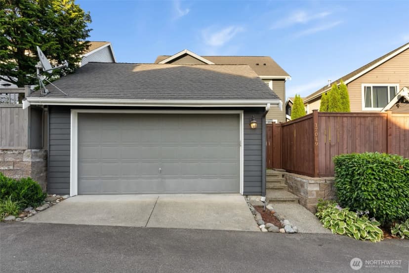 Property photo for 17019 166th Place Se, Renton photo 35