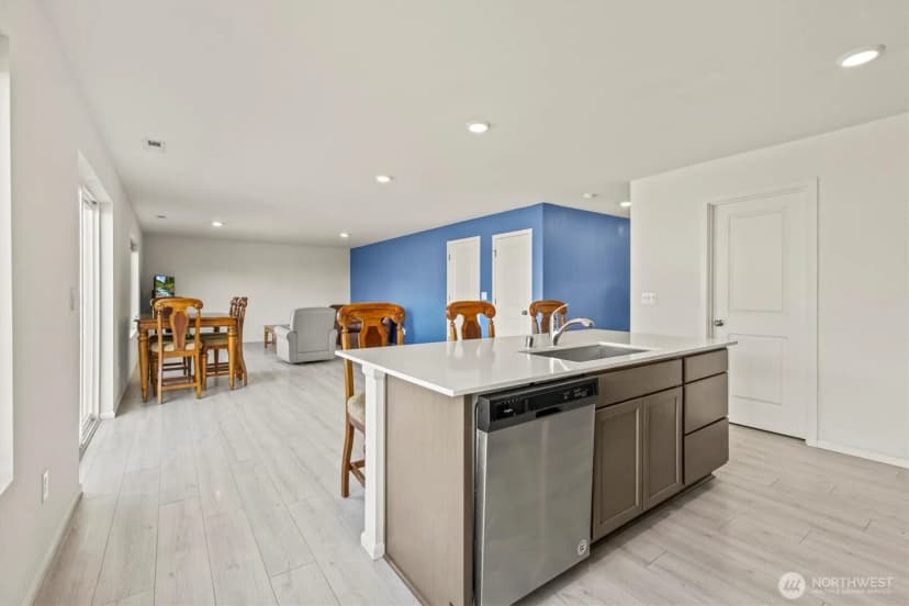 Property photo for 9236 Silverspot Drive Se, Olympia photo 6