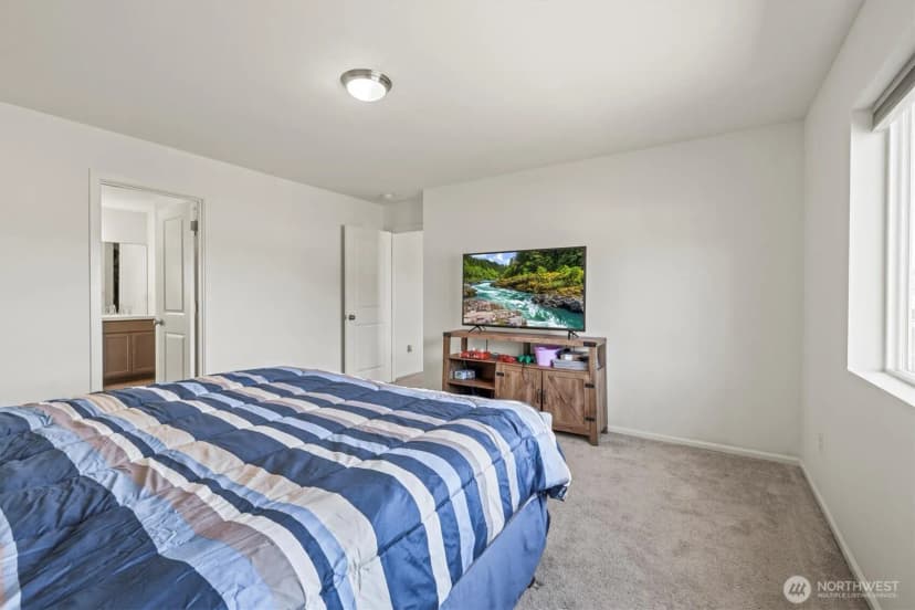 Property photo for 9236 Silverspot Drive Se, Olympia photo 14